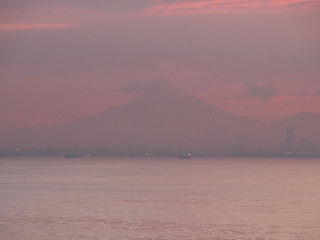120806海ほたる富士.jpg